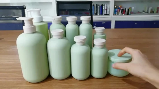 Botellas vacías modernas púrpuras verdes coloridas de encargo del gel de ducha del champú de la loción corporal